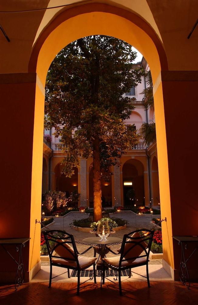 Palazzo Cardinal Cesi Hotel Rome